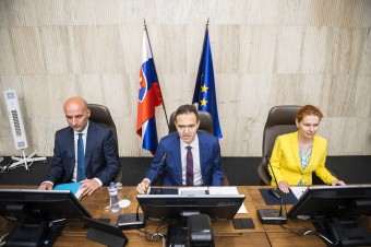 Prvé zasadnutie úradníckej vlády