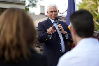 Bývalý viceprezident Mike Pence údajne oznámi prezidentskú kandidatúru