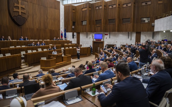 Rekonštrukcia a výmena hlasovacích zariadení by mala stáť 1,6 milióna eur