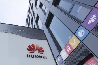 USA oficiálne obvinili spoločnosť Huawei a jej finančnú riaditeľku z podvodov
