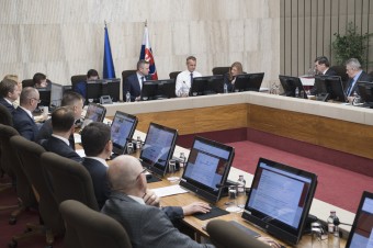 Vláda pripravuje opatrenia pre prípad brexitu bez dohody