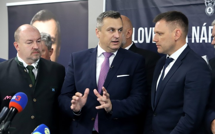 Okrem Danka a Tarabu aj Lučanského syn a Šimkovičová. 150. miesto má Huliak