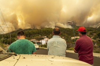 Viac než 4000 ľudí evakuovali v dôsledku požiaru na kanárskom ostrove La Palma