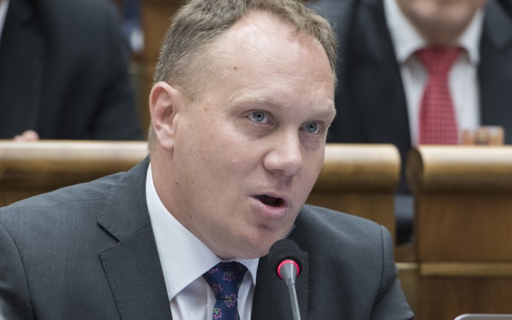 Vašečkov zákon: 46 poslancov za 