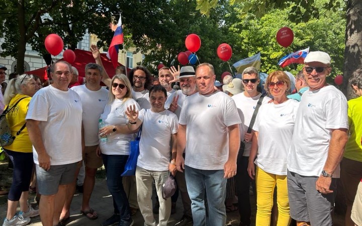 Richard Vašečka: Čo je viac – 800 zlotých alebo 200 eur?