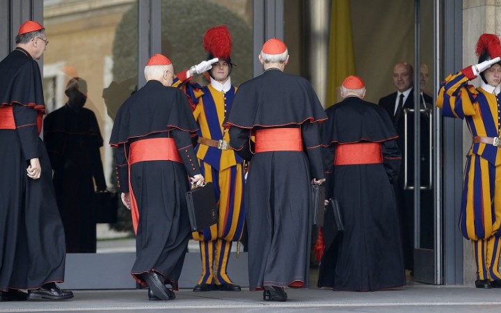 Trinásti kardináli napísali pápežovi, boja sa manipulácie synody