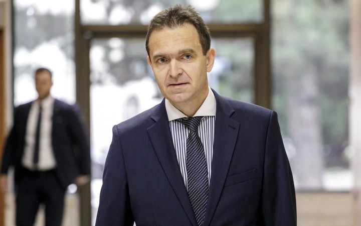 Akékoľvek spochybňovanie územnej integrity Slovenska je neprijateľné