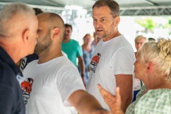 Matoviča v Snine takmer fyzicky napadli. Utŕžil pľuvance a vulgárne nadávky