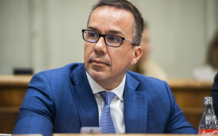 Erikovi Tomášovi by neprekážalo byť vo vláde s premiérom Robertom Ficom
