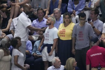 Štyria klimatickí aktivisti prerušili semifinále US Open, skončili vo väzbe
