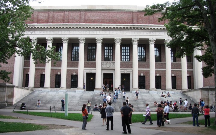 Harvard sa vo veci slobody prejavu stal najhoršou americkou školou