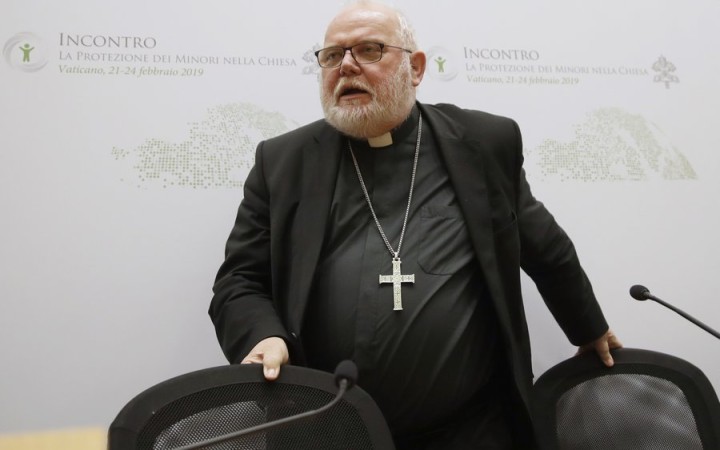 Nemecký kardinál: Cirkev ničila dokumenty o pedofilných kňazoch