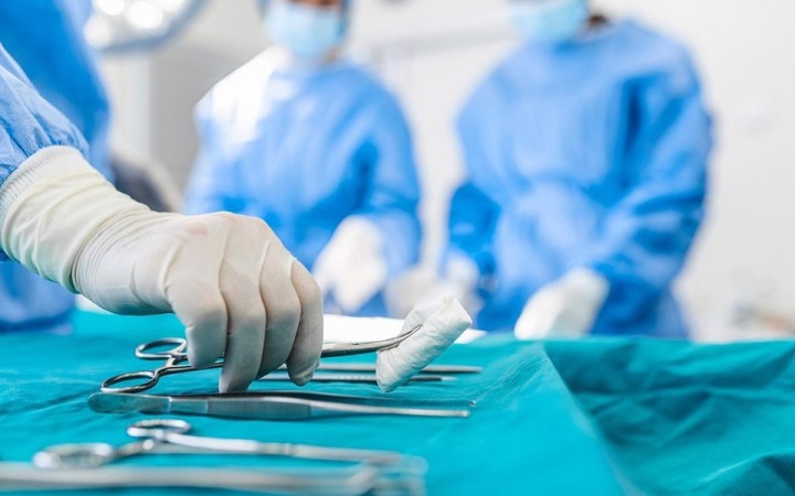 KDH chce dať sestrám 3000 eur, PS nemocničné škôlky a SaS privatizáciu nemocníc