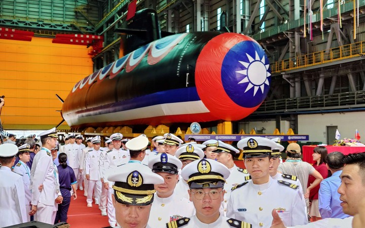 Taiwan predstavil prvú domácu ponorku