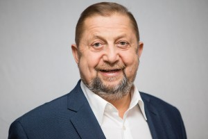 Maroš Šefčovič je doktor práv?