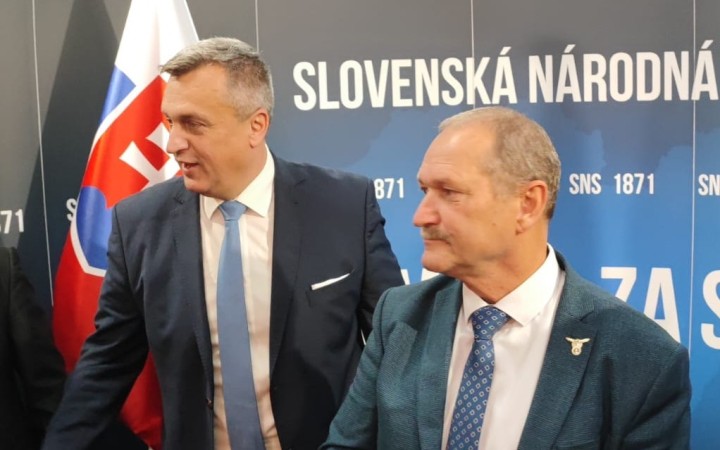Budúci minister športu Ján Krišanda si vypisoval s Kočnerom