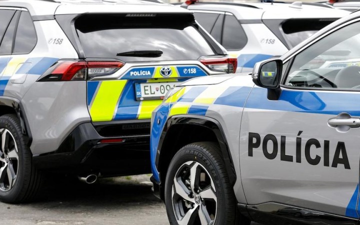 Policajti zablokovali auto nadriadeného, na mieste bol aj prokurátor