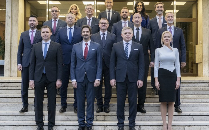 Premiér a ministri schválili programové vyhlásenie, rokovať o ňom bude parlament