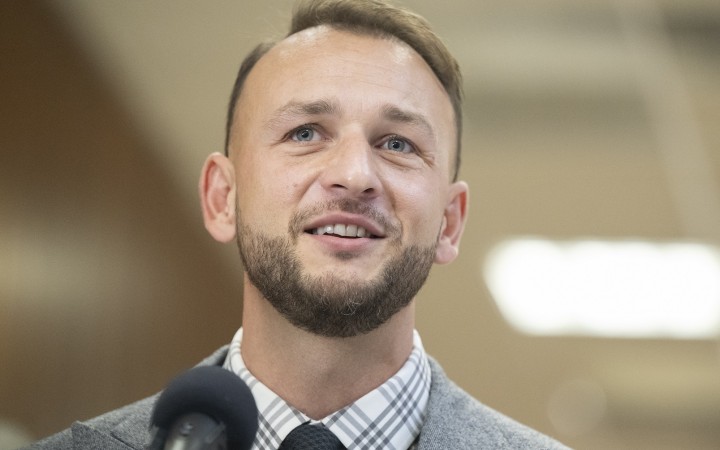 Šutaj Eštok sa ospravedlnil sudcovi za to, že mu hrozil disciplinárnym stíhaním