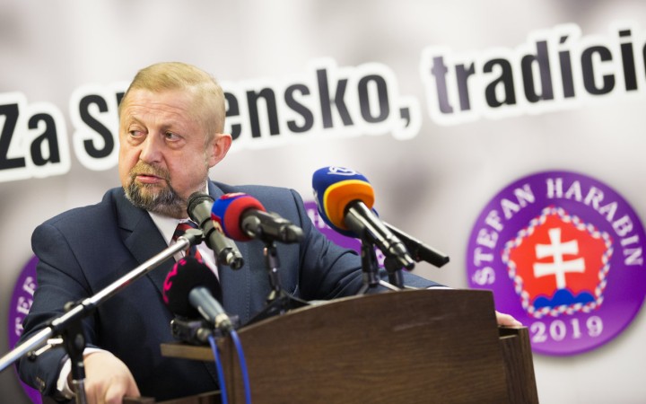 Kľúčová otázka prvého kola: Koľko voličov Smeru a SNS zvábi Harabin