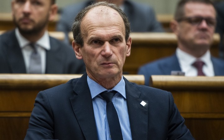 Ministerka mala zrejme výhrady, dohodlo sa to v strane, hovorí Michelko z SNS