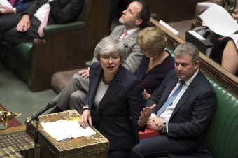 Britský parlament odmietol brexit bez dohody