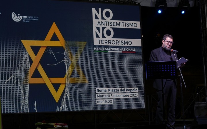 Svet, ktorý dáva Izrael na jednu úroveň s Hamasom, stratil svoj kredit
