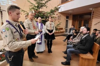 Betlehemské svetlo tohto roku svieti aj na Luníku IX