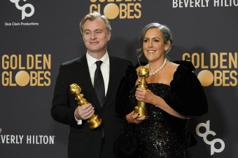 Zlatým glóbusom dominoval film Oppenheimer, odniesol si päť cien