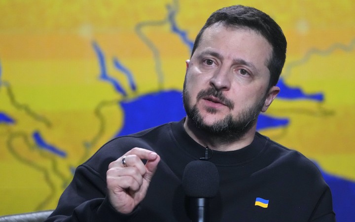Meškanie pomoci nahráva Rusku, upozornil Zelenskyj