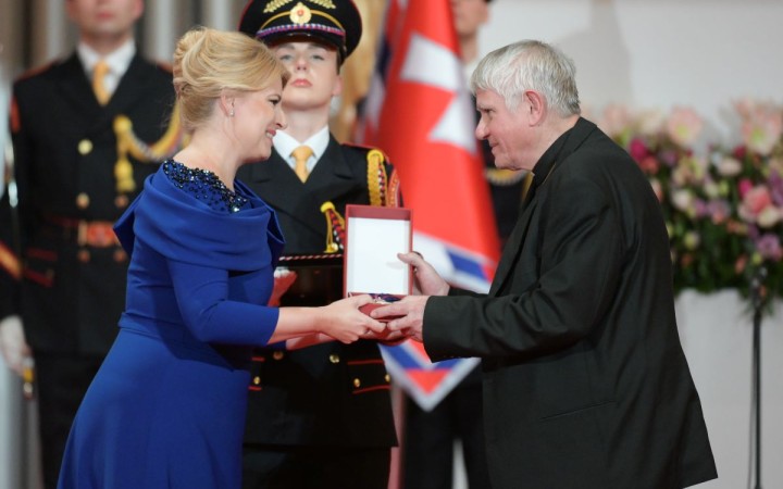 Cenu dostal český biskup Malý, kňazi Gombita a Fiby aj evanjelická farárka