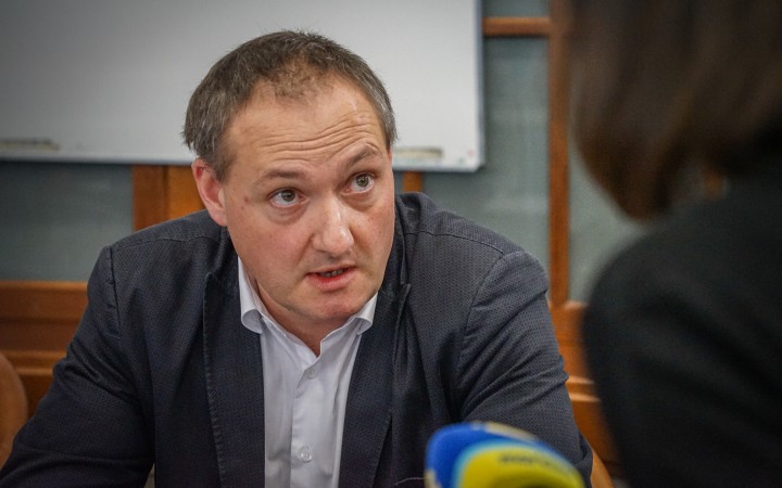 Dekan Burda debatovať chce, ale až po tom, čo vláda zruší špeciálnu prokuratúru