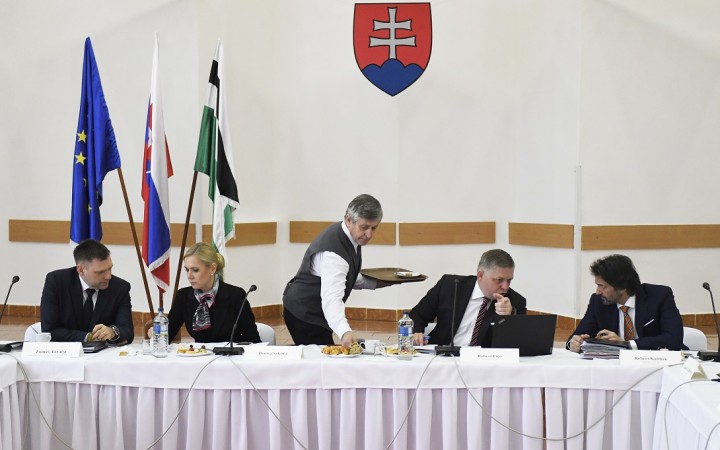 Odobrila pomoc so zmiernením následkov po zemetrasení