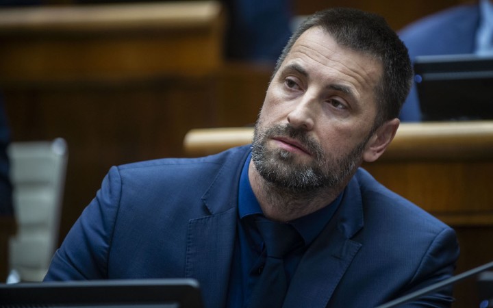 Viskupič nebude kandidovať za predsedu strany pre rodinné dôvody