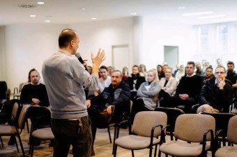 Na prvé sväté prijímanie sa musia pripravovať spolu s deťmi