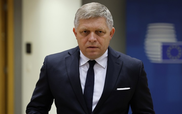 Orbán uhral všetko, môže ísť spokojný domov, vyhlásil Fico po samite