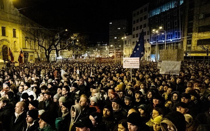 Na pódium sa postavili rodičia Jána Kuciaka, poslali odkaz Gašparovi