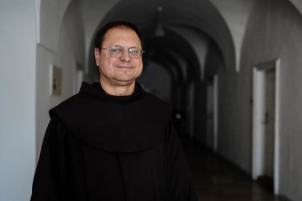 Pri výchove kňazov sa akoby zabúda, že dnes už nie je väčšina ľudí veriacich