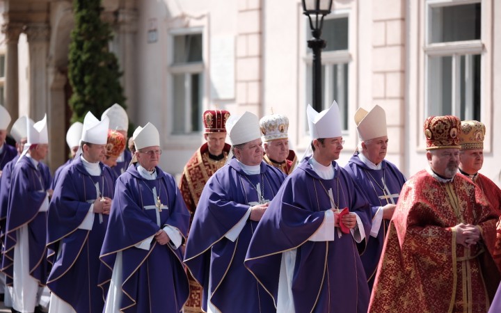 Možno nastal čas, aby sa biskupi vyjadrovali aj sami za seba