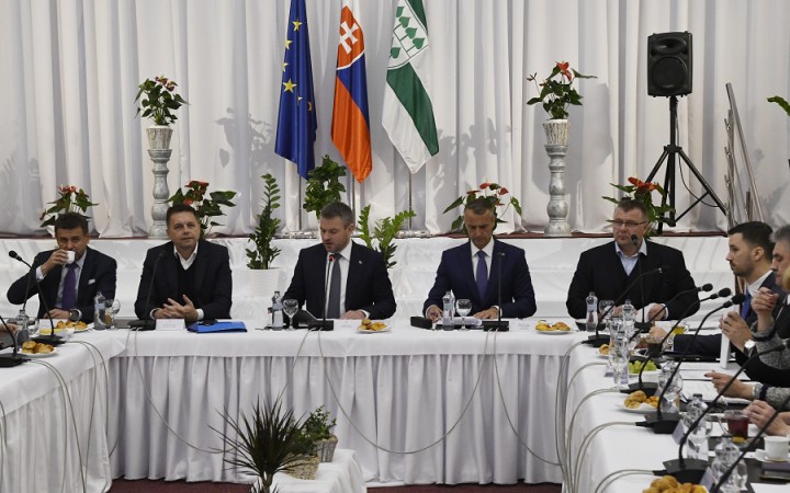 Vláda absolvuje dvojdňové výjazdové rokovanie v Medzilaborciach a Bardejove 