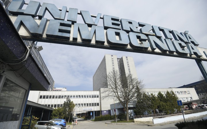 V košickej Univerzitnej nemocnici horelo, pacientov museli evakuovať