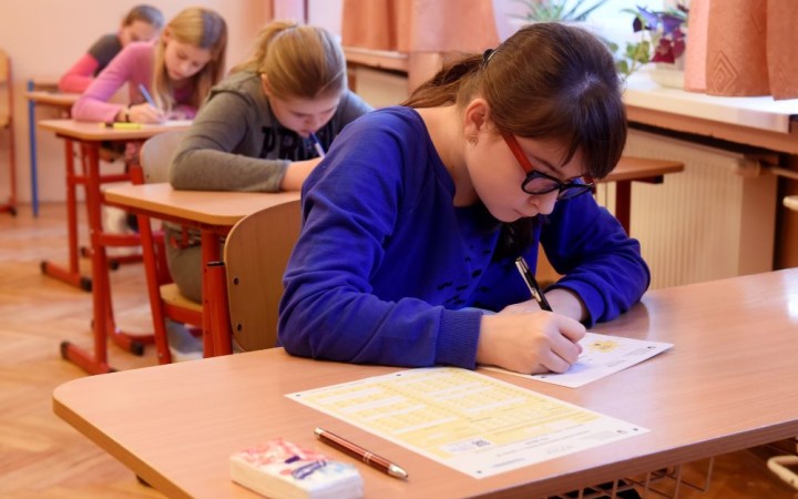 Ponuka je malá, záujem veľký. Deti bez drahých doučovaní sú v nevýhode