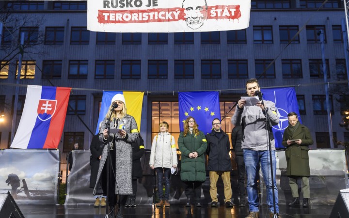 Aby sme sa postavili na správnu stranu, nemusíme mítingovať s progresívcami