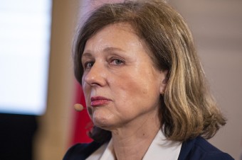 Eurokomisia pozorne sleduje kroky slovenskej vlády, hovorí Věra Jourová