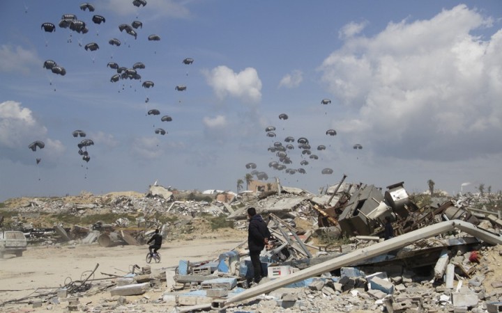 Humanitárna situácia v Gaze je neúnosná. Aké má Izrael alternatívy?
