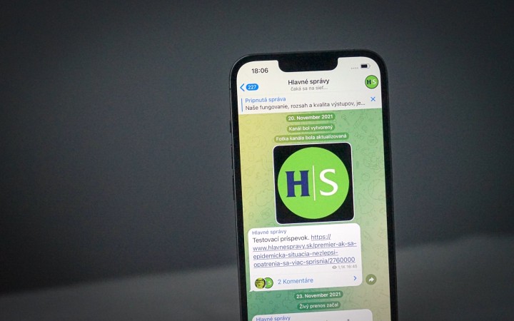 Hlavné správy kritizujú Danka a Uhríka, že pred prvým kolom podporovali Harabina