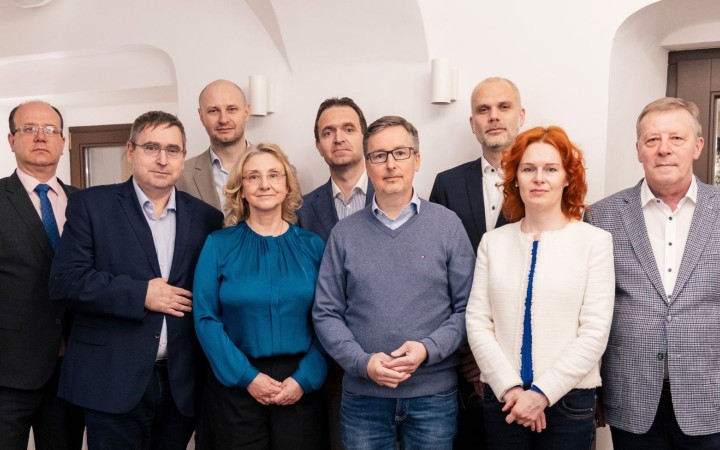 Lepším kandidátom je Korčok, voliť Pellegriniho je riskantný krok pre krajinu