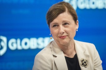 Kauza proruského dezinformačného portálu je len špičkou ľadovca, hovorí eurokomisárka Jourová