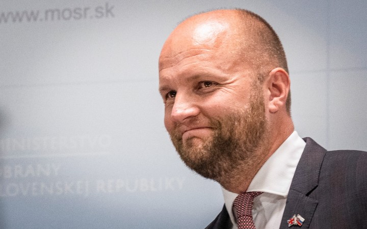Posun PS do stredu označujú za falošný, konflikt so Smerom môže Naďovi pomôcť