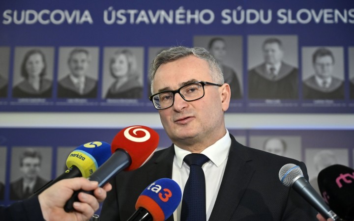 Ústavný súd zaradil spiatočku. Fico nevyužil príležitosť mlčať